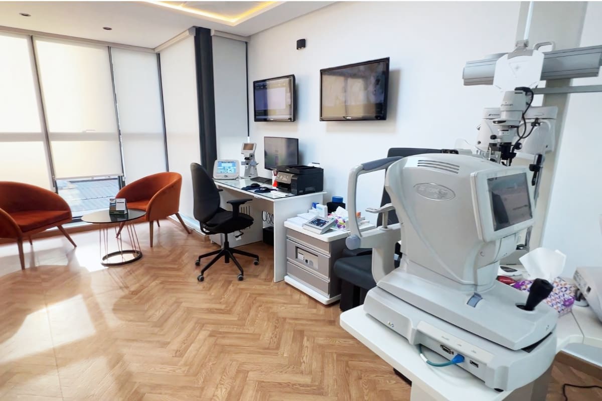 Équipement médical de pointe pour chirurgie des yeux à Tanger