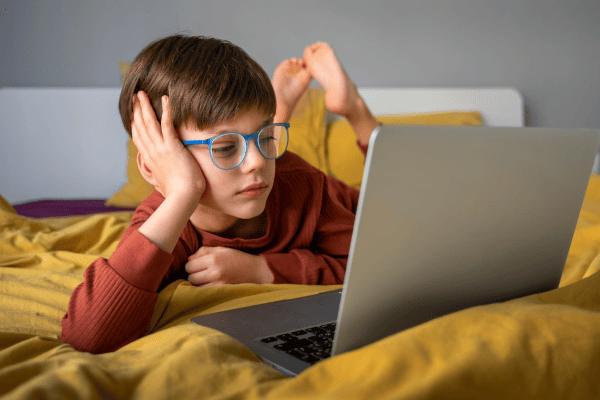 Enfants et myopie : comprendre et prévenir